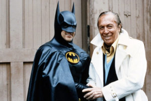 Bob Kane i Michael Keaton na planie filmu Batman. Żródło: filmweb.pl